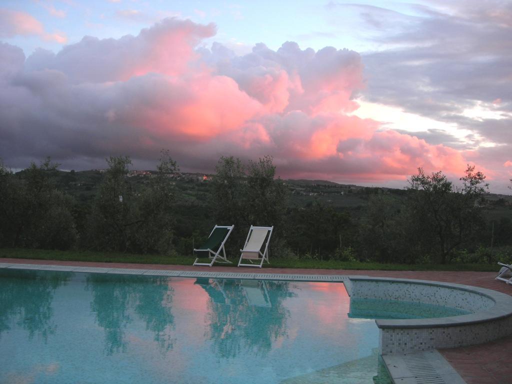 Agriturismo Renai E Monte II กัมบาสซี แตร์เม ภายนอก รูปภาพ