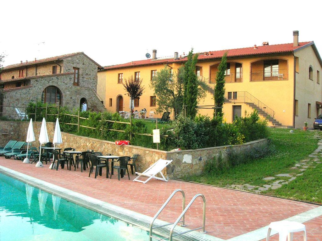 Agriturismo Renai E Monte II กัมบาสซี แตร์เม ภายนอก รูปภาพ