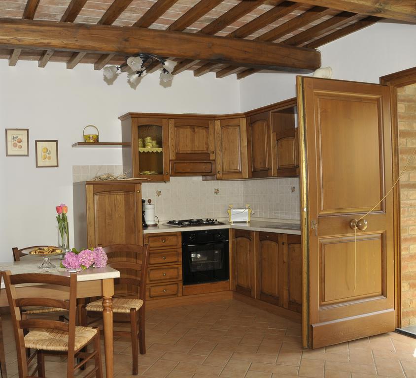 Agriturismo Renai E Monte II กัมบาสซี แตร์เม ภายนอก รูปภาพ