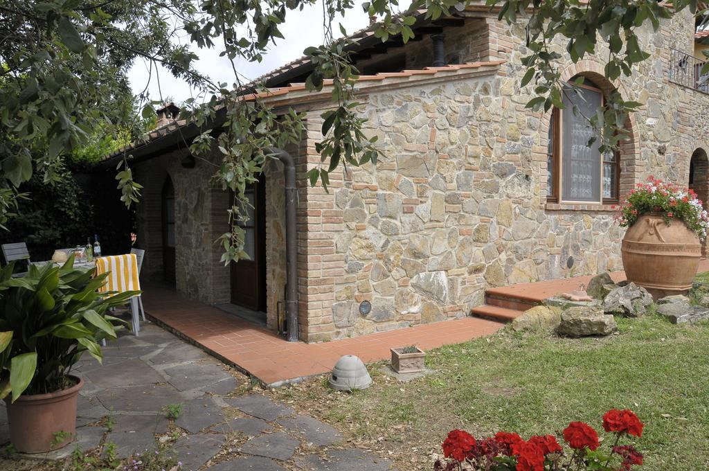 Agriturismo Renai E Monte II กัมบาสซี แตร์เม ภายนอก รูปภาพ