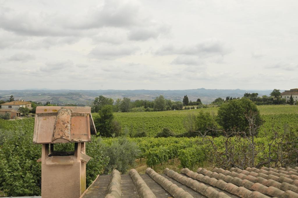 Agriturismo Renai E Monte II กัมบาสซี แตร์เม ภายนอก รูปภาพ