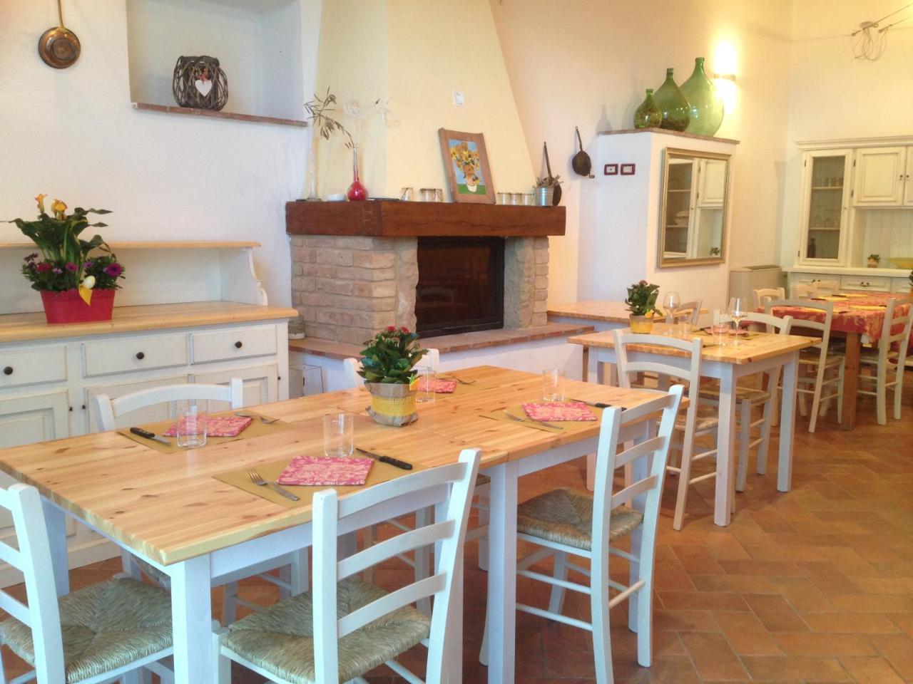 Agriturismo Renai E Monte II กัมบาสซี แตร์เม ภายนอก รูปภาพ